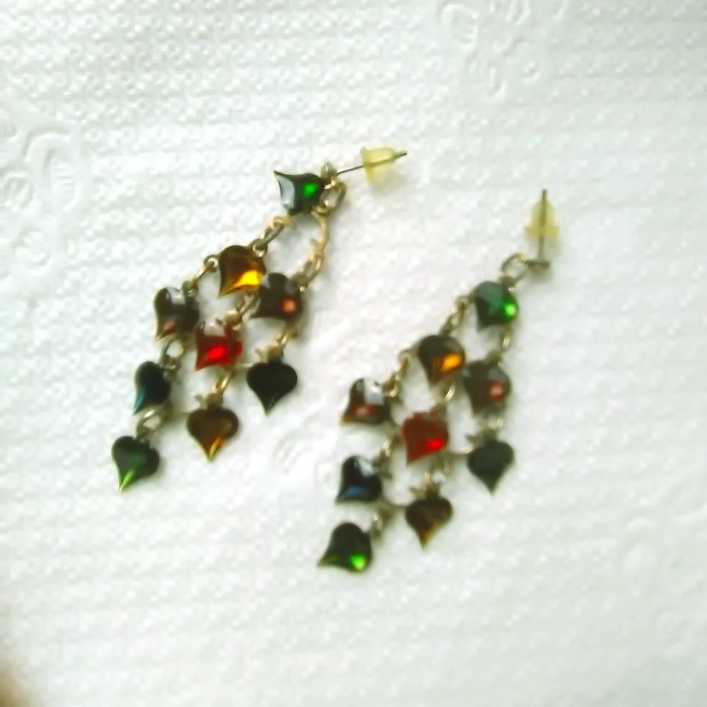 Raining Hearts Earrings/Pierced Post